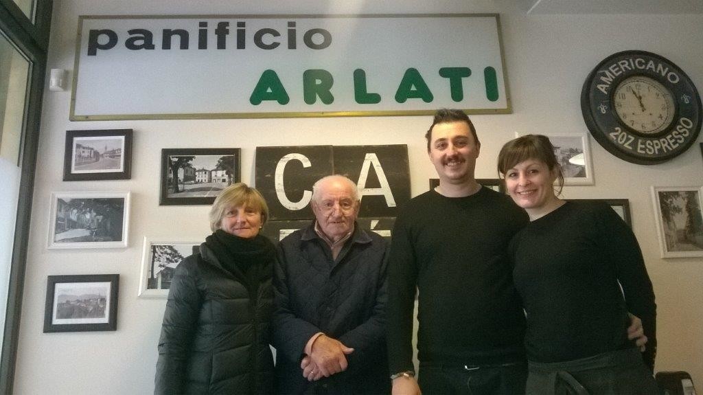 Giovanni Arlati con i due figli Carla e Patrick e a destra la nuora Agnese