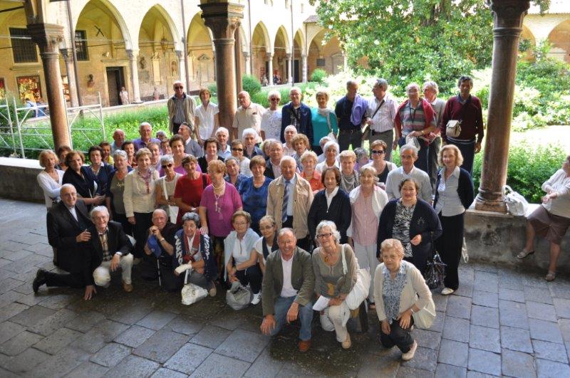 Don Giuseppe in gita con i pensionati a Padova